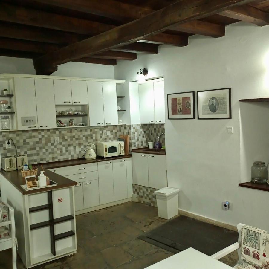 History Inn Unique Guest House ヴェリコ・タルノヴォ エクステリア 写真