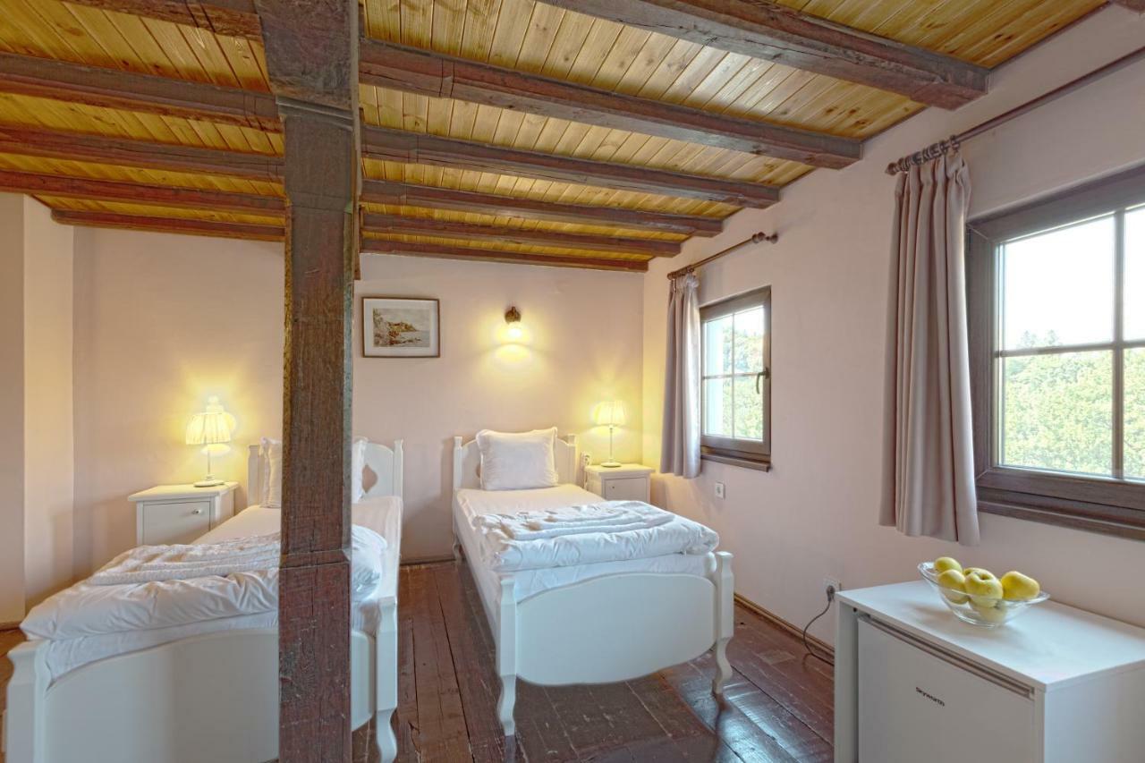 History Inn Unique Guest House ヴェリコ・タルノヴォ エクステリア 写真